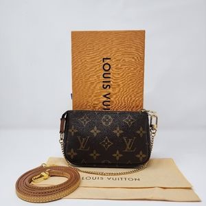 Authentic Louis Vuitton Mini Pochette Accessoires Monogram